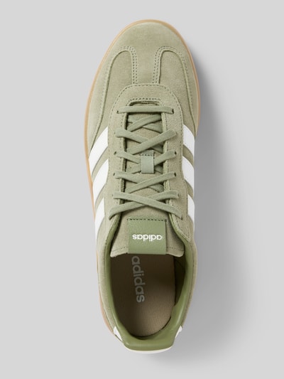 Produktfoto, Sneaker mit Schnürverschluss von adidas Sportswear aus Echtleder mit Label-Detail, Struktursohle, abgerundete Spitze, grün-weiß. Absatzhöhe 3 cm, Schafthöhe 5 cm, Schaftweite 6 cm, Herren Sneaker.
