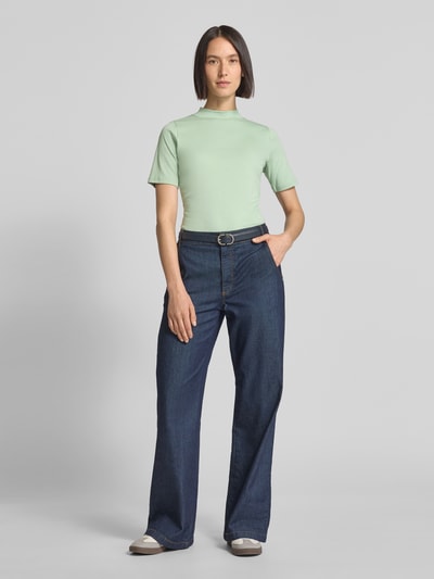 Christian Berg Woman T-shirt met geribde opstaande kraag Lindegroen - 1