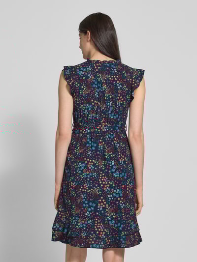 Apricot Knielanges Kleid aus Viskose mit Bindegürtel Marine 5