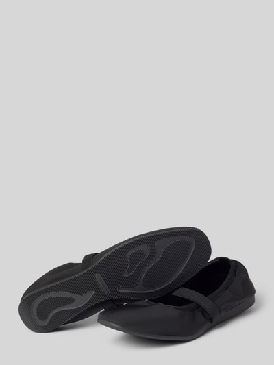 Produktfoto, Ballerina mit elastischem Riemen Modell 'HILLARY' von Vagabond, Optik: Unifarben, Schuhspitze: Quadratisch, Abgerundet, Absatzform: Flach, Applikation: elastischer Riemen, Anziehschlaufe, Verschluss: Schlupf/offen, Sohle: Profiliert