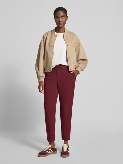 s.Oliver RED LABEL Regular Fit Jogpants mit Viskose-Anteil Bordeaux 1