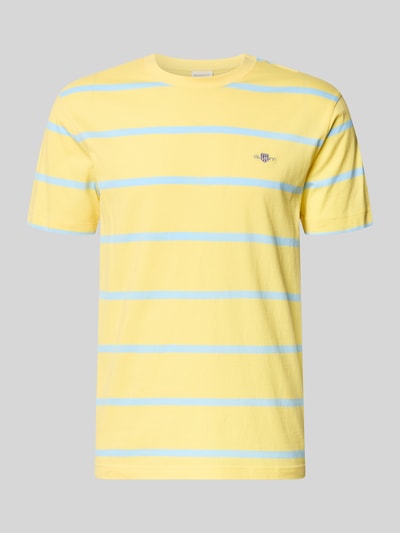 Produktfoto, Regular Fit T-Shirt mit Logo-Stitching von Gant aus reiner Baumwolle, gelb mit blauen Streifen, Rundhalsausschnitt, Rückenlänge 68 cm bei Größe M.