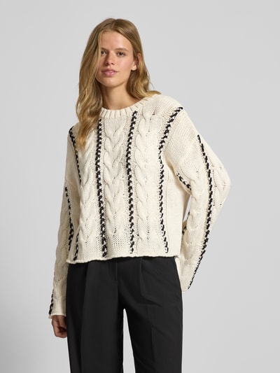 Only Sweter z dzianiny o kroju regular fit ze ściegiem warkoczowym model ‘TESSA’ Écru 4