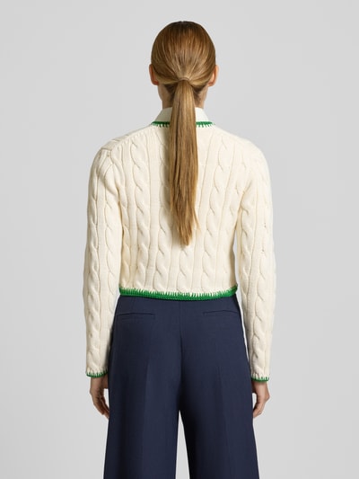 Frauenmodel trägt Regular Fit Sweatjacke aus Baumwoll-Mix von Polo Ralph Lauren in Unifarben mit Rundhals und langen Ärmeln, Ganzkörperansicht Rückansicht.