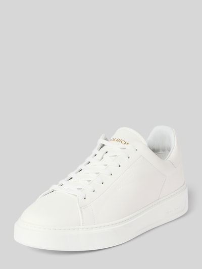 Produktfoto, Sneaker aus echtem Leder Modell 'CLASSIC COURT' von Woolrich, weiß mit abgerundeter Form, Schnürverschluss, Label-Print, strukturierte Sohle, Absatzhöhe 4 cm, Schafthöhe 9 cm, Schaftweite 9 cm