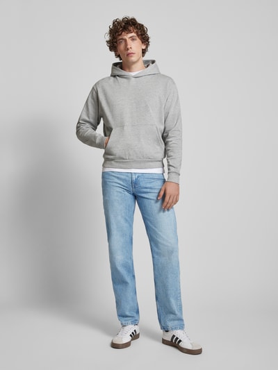 REVIEW Essentials Straight Fit Jeans  Blau 1