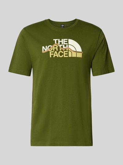 Produktfoto, Regular Fit T-Shirt aus reiner Baumwolle Modell 'MOUNTAIN LINE' von The North Face in Olivgrün mit Label-Print und Rundhalsausschnitt, Rückenlänge bei Größe M 70 cm