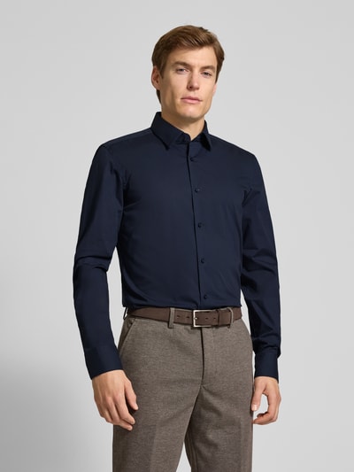 BOSS Koszula biznesowa o kroju slim fit z bardzo długim rękawem model ‘HANK’ Granatowy 4