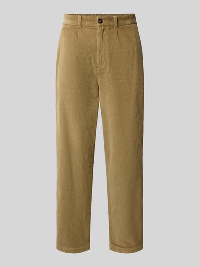 Produktfoto, Relaxed Fit Cordhose aus Baumwoll-Mix von Barbour in heller Sandfarbe mit feiner Cordstruktur vor hellem Hintergrund.