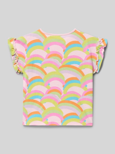 Mädchen trägt Regular Fit T-Shirt mit Rüschenbesatz von Blue Seven, bunte Regenbogenfarben, reine Baumwolle, Motiv-Print, Ganzkörperansicht Rückansicht