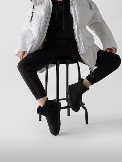 UGG Boots mit Label-Details Schwarz 1