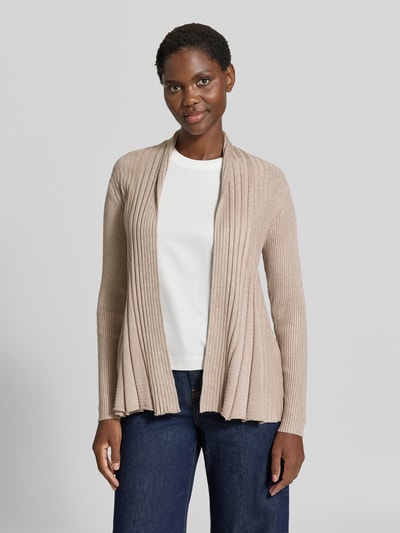 Vrouwenmodel draagt cardigan uit viscosemix Model 'CLAUDISSE' van FREE/QUENT, smalle pasvorm, plooien, ruglengte maat S 62 cm, mouwlengte 61 cm, Ganzkörperansicht van voren.