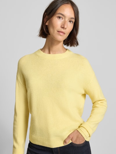 Christian Berg Woman Wollpullover mit Rundhalsausschnitt Hellgelb 3