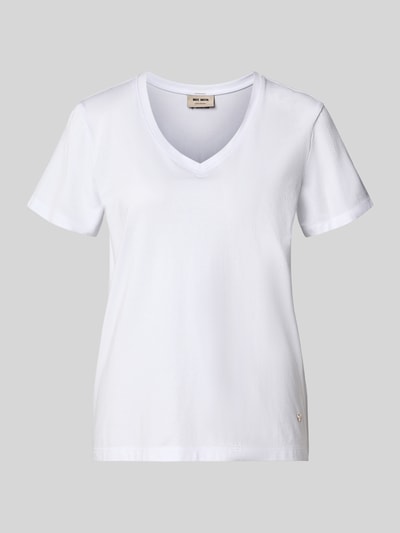 Produktfoto, wit regular fit t-shirt van MOS MOSH, Model 'Dala', v-hals, modalmix, met korte mouwen en label-embleem, Ruglengte maat S: 58 cm, damesshirt