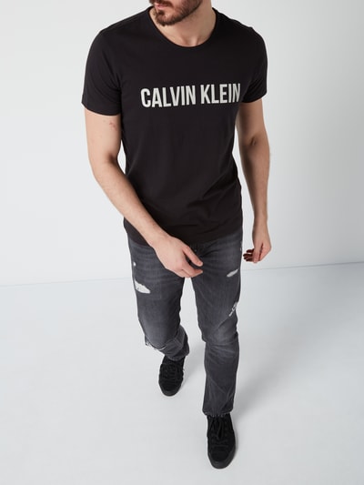 Calvin klein t shirt kombinieren hotsell