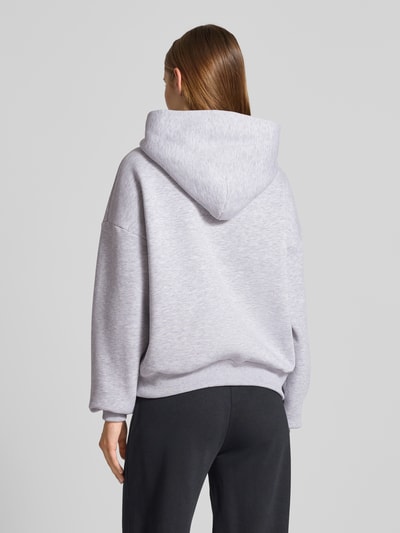Review Oversized Hoodie mit Motiv-Stitching Hellgrau Melange 5
