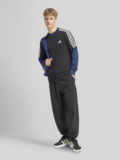 adidas Sportswear Regular Fit T-Shirt aus reiner Baumwolle Black 1