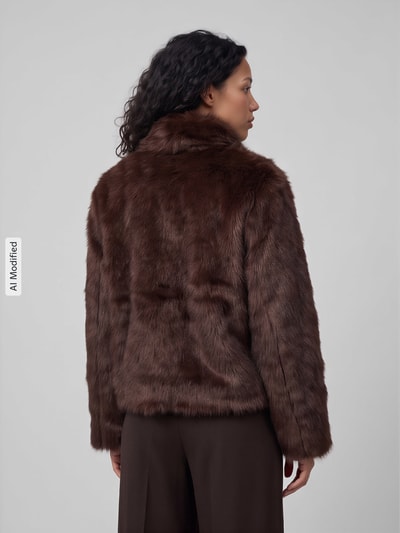 VERO MODA Modern Fit Webpelzjacke mit hohem Stehkragen Dunkelbraun 5