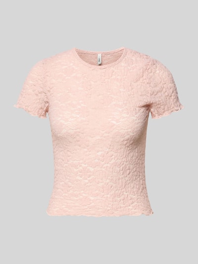 Produktfoto, Slim Fit T-Shirt aus Spitze Modell 'FAITH' von Only, Optik: Unifarben, Passform: Slim-Fit, Spitzen-Muster, Rundhals, Kurzarm mit Frill, Materialverarbeitung: Spitze, Rumpfabschluss Frill, zarte Textur in hellem Rosaton.