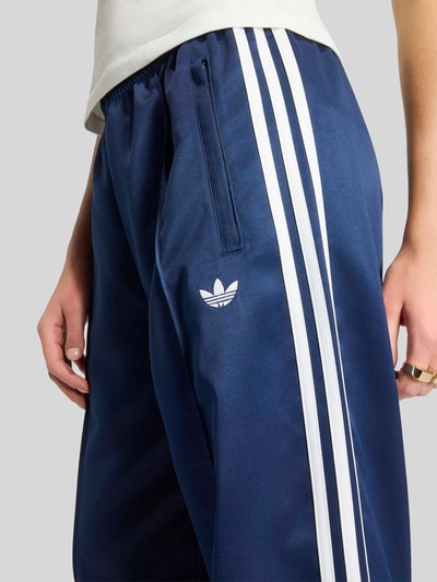 adidas Originals Loose Fit Trainingshose mit elastischem Bund Dunkelblau 3