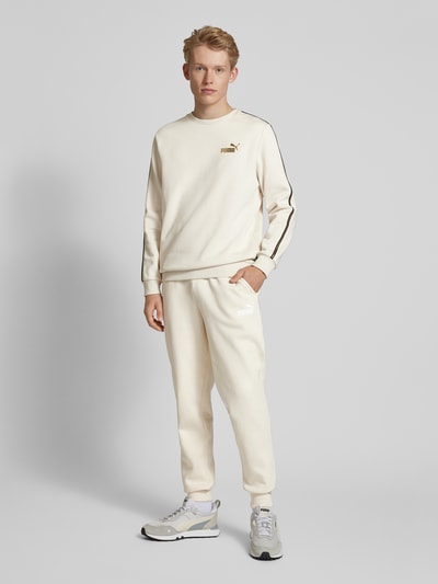 PUMA PERFORMANCE Sweatshirt mit Label-Print Offwhite 1