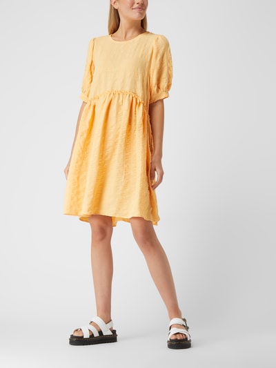 Pieces Kleid mit Tartan-Karo Modell 'Vudmilla' Apricot 1
