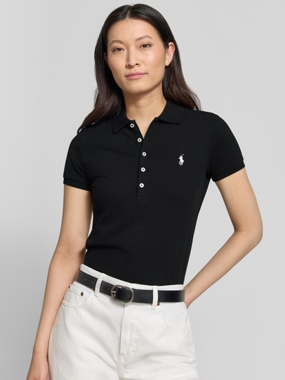 Frauenmodel trägt Regular Fit Poloshirt aus Baumwoll-Mix Modell 'JULIE' von Polo Ralph Lauren, Optik: Unifarben, Nahaufnahme Oberkörper.