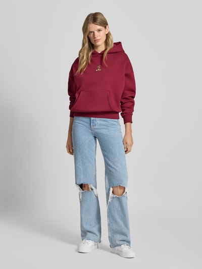 Review Bluza z kapturem o kroju oversized z wyhaftowanym motywem Bordowy 1