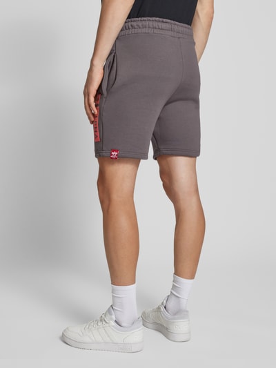 Alpha Industries Sweatshorts mit elastischem Bund und Tunnelzug Anthrazit 5