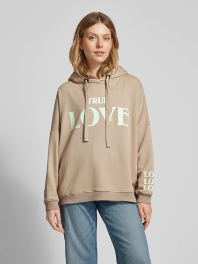 miss goodlife Hoodie mit Statement-Print Modell 'True Love' Sand 4