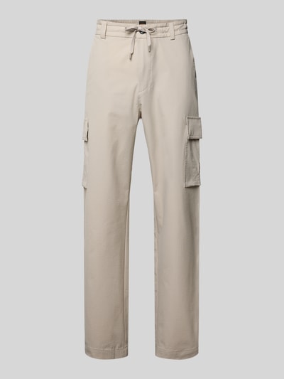 Produktfoto, Relaxed Fit Cargohose mit Gürtelschlaufen Modell 'SRACKY' von BOSS Orange, Optik: Unifarben, Passform: Relaxed-Fit, Applikation: Label-Patch, Verschluss: Knopf und verdeckter Reißverschluss, seitliche Eingrifftaschen, Gesäßtaschen, Cargotaschen, beige Farbe, strukturierte Oberfläche
