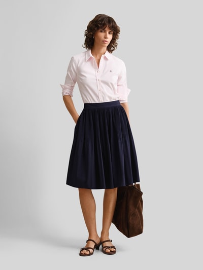 GANT Slim Fit Hemdbluse mit Logo-Stitching Rosa 1