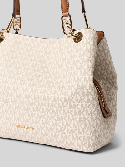 Produktfoto, Tote Bag mit Allover-Logo-Print Modell 'Kensington' von MICHAEL Michael Kors, beżowy wzór MK, złote detale, strukturalna faktura, Szerokość w rozmiarze 1: 39 cm, Długość w rozmiarze 1: 27 cm, Głębokość w rozmiarze 1: 13 cm, długość paska: 63 cm, podzielona komora główna z magnetycznym zapięciem, cienkie rączki, detal z logo, zamek błyskawiczny