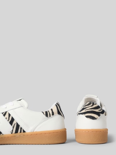 Productfoto, Low Top Sneaker met kunstbontdetails van Marc O'Polo, wit glad leer, unicolor, ronde neus, platte zool, licht geprofileerd, vetersluiting, echt rundleer