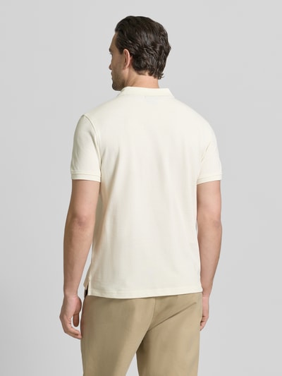 MCNEAL Slim Fit Poloshirt mit Logo-Stitching Ecru 5