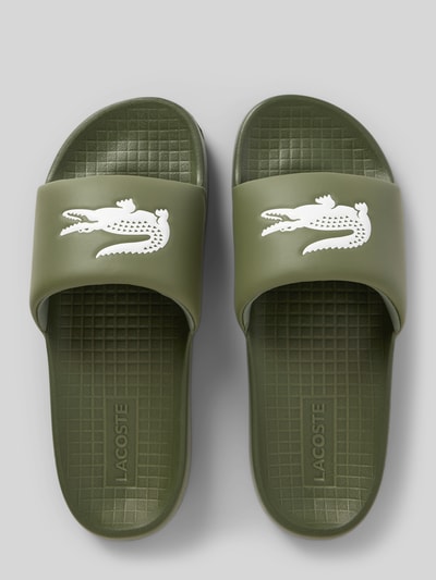 Lacoste Slides mit Label-Detail Modell 'CROCO' Khaki 3