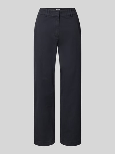 Produktfoto, Chino mit Paspeltaschen am Gesäß von Jake*s Casual in dunklem Ton, Relaxed-Fit, Eingrifftaschen, verkürzte Passform, glatte Textur, Bundweite bei Größe 36 37 cm, Innenbeinlänge 68 cm