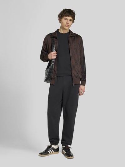 adidas Originals Relaxed Fit Sweatjacke mit Allover-Logo-Print Modell 'FIREBIRD' Dunkelbraun 1