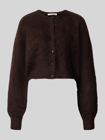 Produktfoto, Cropped Strickjacke aus Mohair-Mix Modell 'debbie' von Gestuz in Dunkelbraun, Baumwoll-Mohair-Mix mit Knopfleiste und Rundhalsausschnitt, Rückenlänge 46 cm, Ärmellänge 74 cm, samtige Oberfläche und weiche Textur