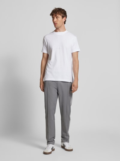 adidas Originals Regular Fit Sweatpants mit Label-Stitching Modell 'CLASSIC' Dunkelgrau 1