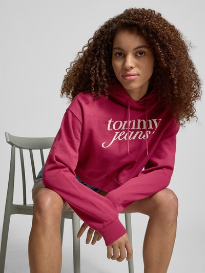 Tommy Jeans Cropped Hoodie mit Label-Print Bordeaux 3