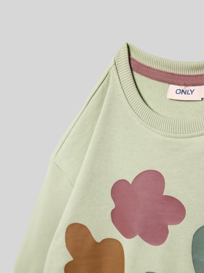 Productfoto, Regular Fit Sweatshirt uit katoenmix model 'GEORGIA' van ONLY in effen lichtgroen met kleurrijke motiefprint, geribde crew neck en boorden, sweatstof, materiaalverwerking: katoenmix, kinderkleding