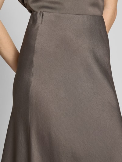Drykorn Midirok van satijn met elastische band, model 'URA' Leem - 3