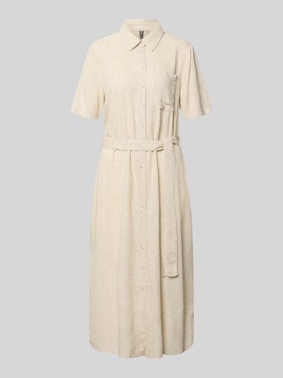Produktfoto, Figurumspielendes Freizeitkleid aus Viskose-Leinen-Mix Modell 'PIA' von Pieces in beigefarbener Unifarbe mit Knopfleiste, Kurzarm, V-Ausschnitt, Midi-Länge, Brusttasche und Flammgarn-Struktur vor grauem Hintergrund