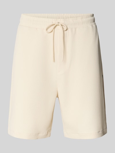 Produktfoto, Shorts in Plissee-Optik mit elastischem Bund von REVIEW in Beige, Material-Mix mit Stretch, Regular Fit, strukturierte Oberfläche