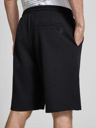 REVIEW Sweatshorts mit elastischem Bund und Ziernähten Black 3