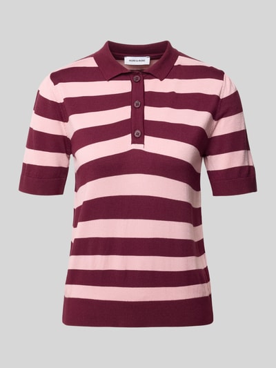 Produktfoto, Regular Fit Poloshirt aus viscosemix von MORE, tricotlook met brede horizontale strepen in bordeauxrood en roze, Polokraag, Met korte mouwen, Ruglengte bij maat 36: 47 cm, Mouwlengte bij maat 36: 26 cm.