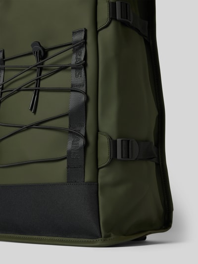 RAINS Rucksack in unifarbenem Design Oliv 3