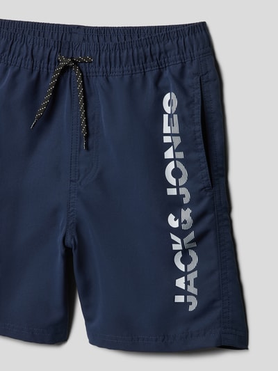 Jack & Jones Spodenki kąpielowe z nadrukiem z logo model ‘CAPRI’ Granatowy 2