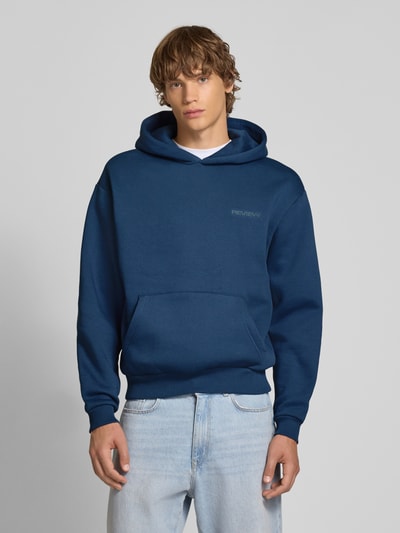 REVIEW Hoodie mit Label-Schriftzug Dunkelblau 4